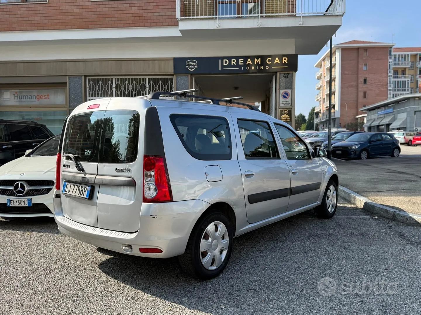 Dacia Logan 2011 photo 4