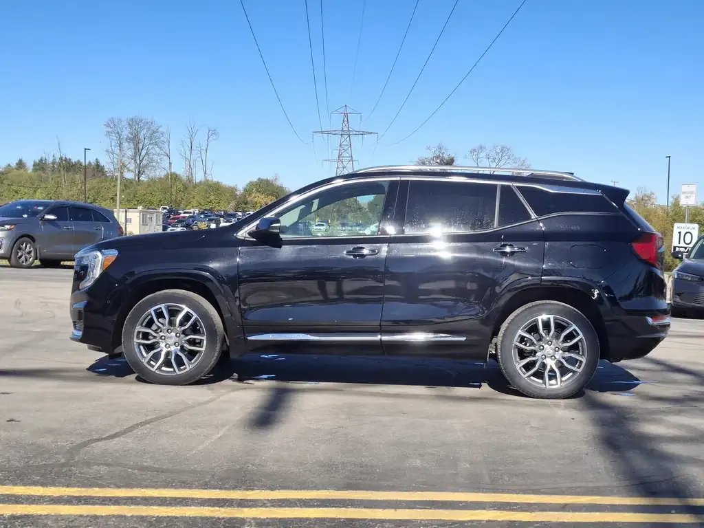 GMC Terrain 2022 photo 2