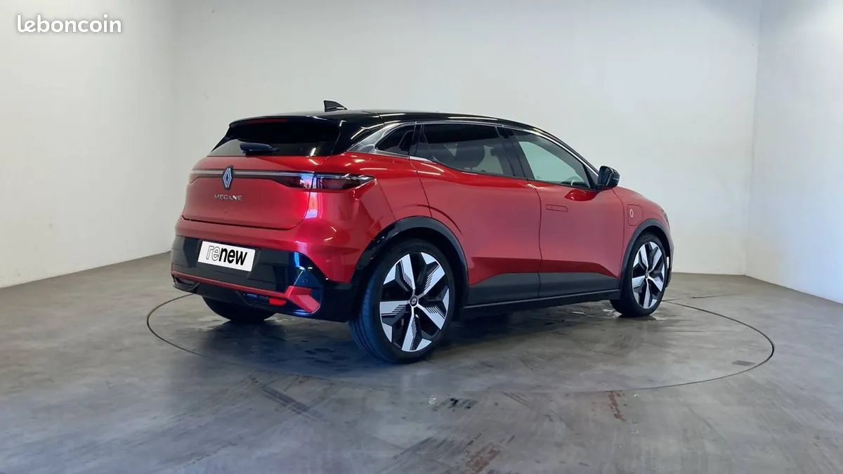 Renault Megane 2023 photo 2