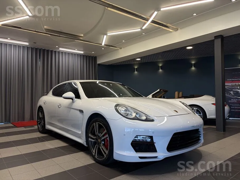 Porsche Panamera 2012 photo 3