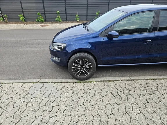 Volkswagen Polo 2011 photo 5