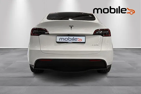 Tesla Model Y 2024 photo 4