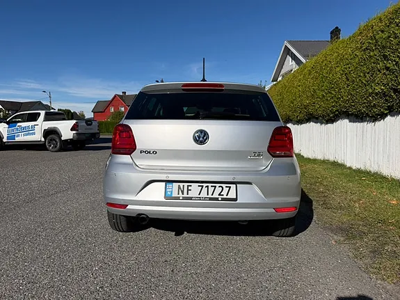 Volkswagen Polo 2015 photo 4