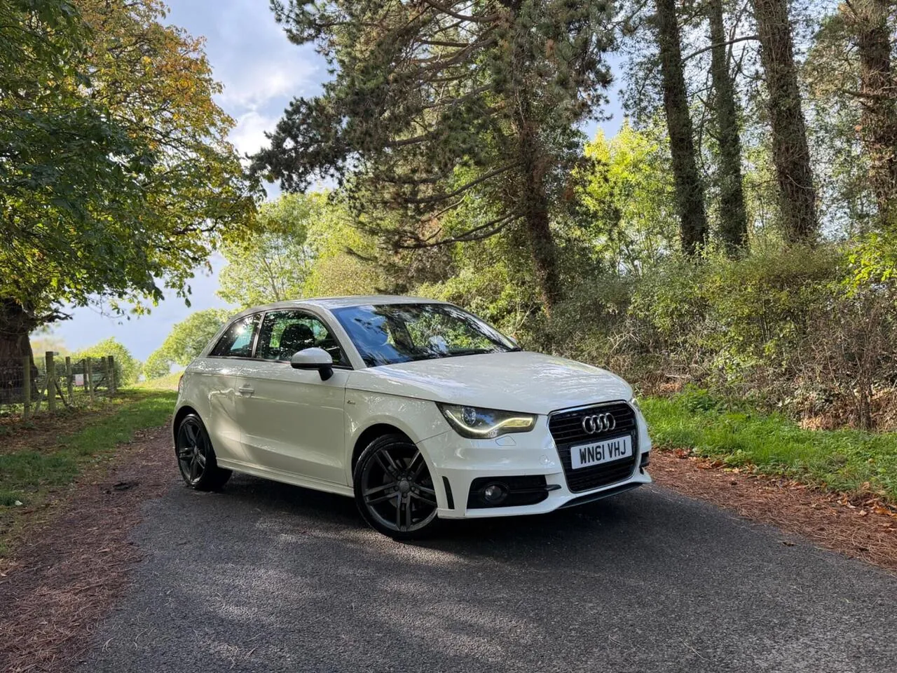 Audi A1 2011 photo 2