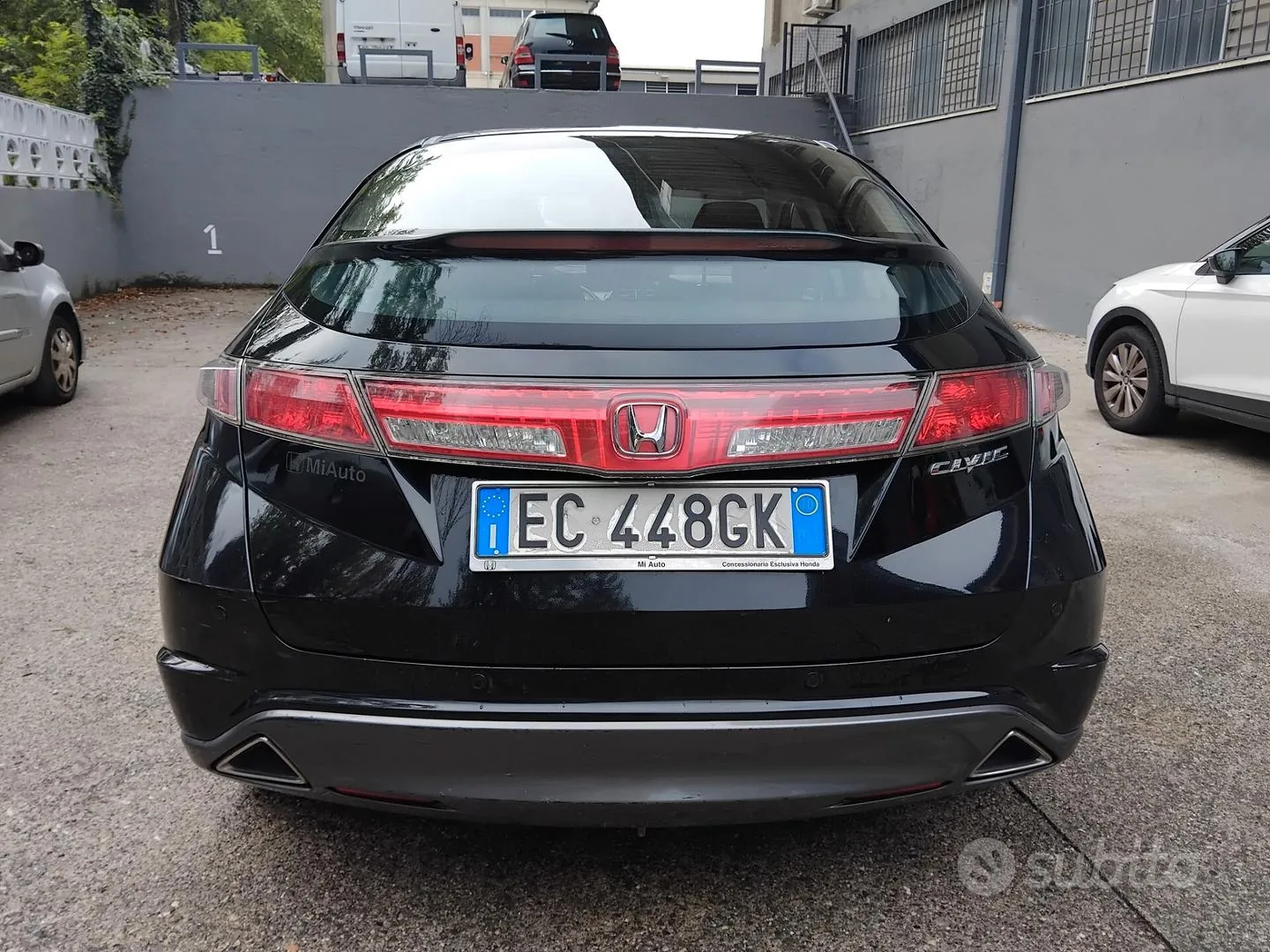 Honda Civic 2010 photo 3
