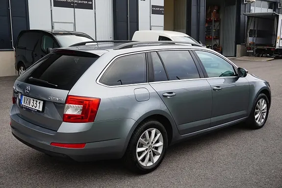 Skoda Octavia 2014 photo 4