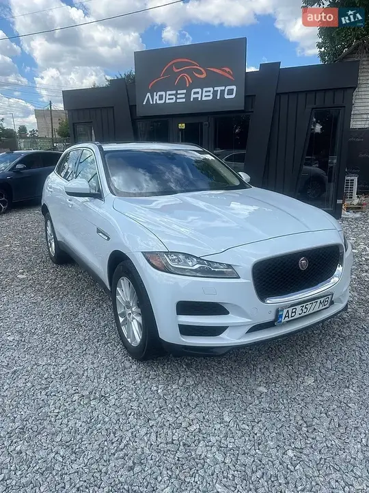 Jaguar F-Pace 2017 photo 2