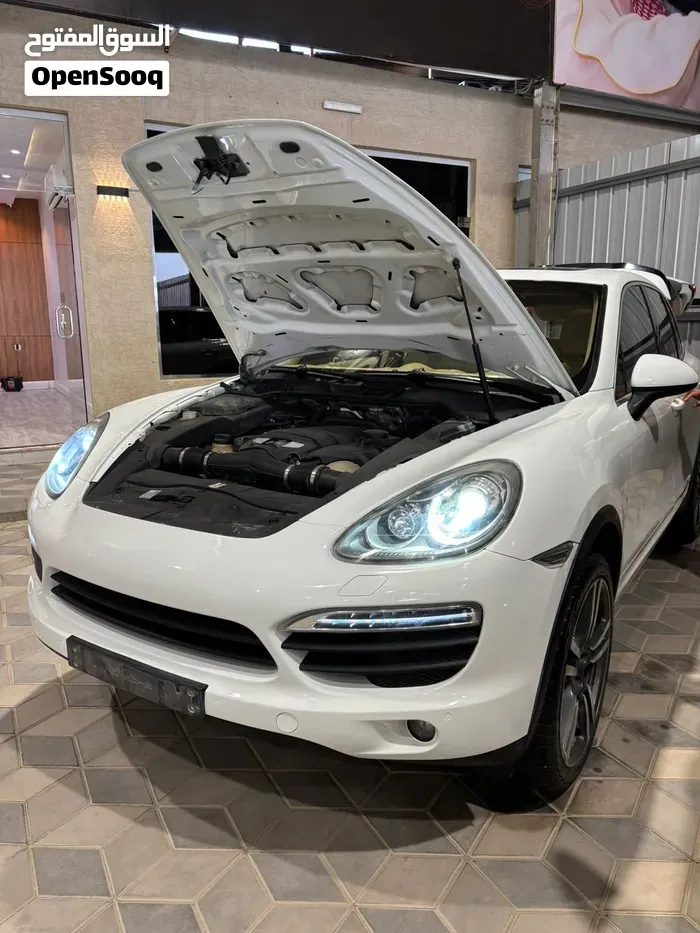 Porsche Cayenne S 2013 photo 2