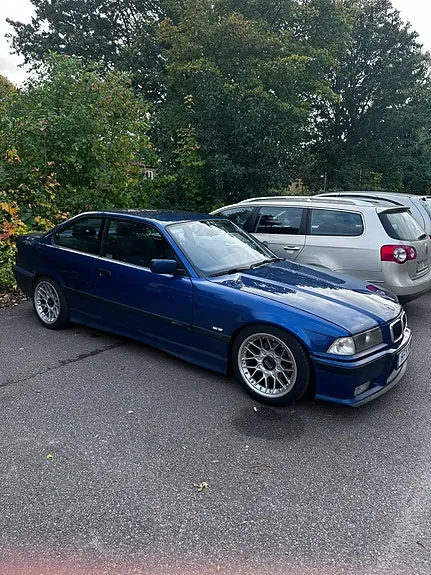 BMW 328I