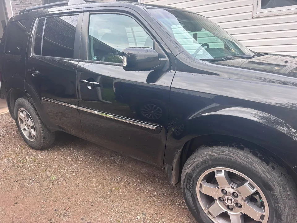 Honda Pilot 2011 photo 2