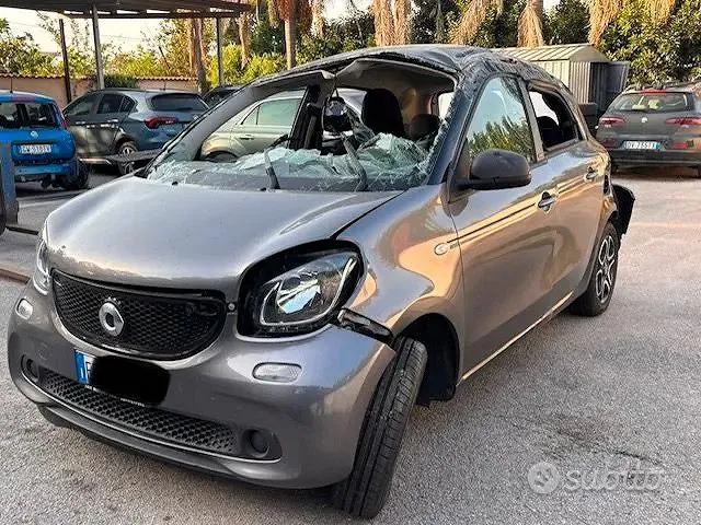 Smart Forfour 2018 photo 2