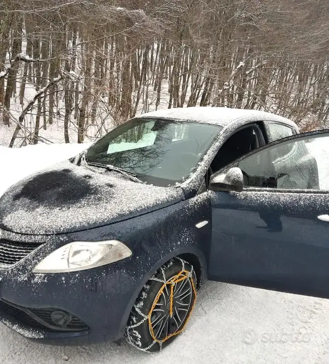 Lancia Ypsilon
