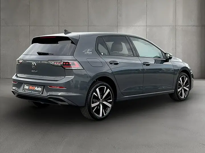 Volkswagen Golf 2026 photo 3