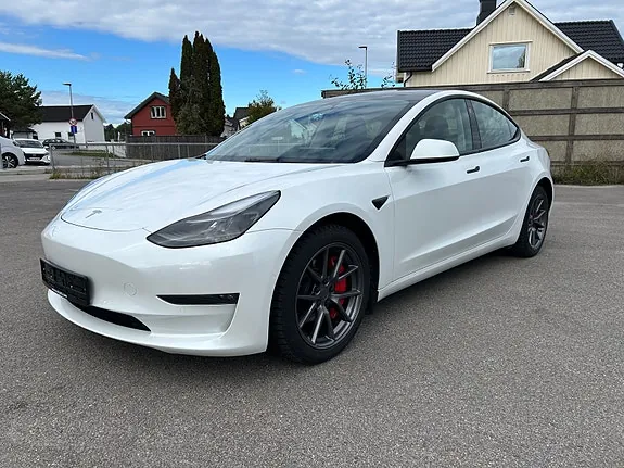 Tesla Model 3 2022 photo 3