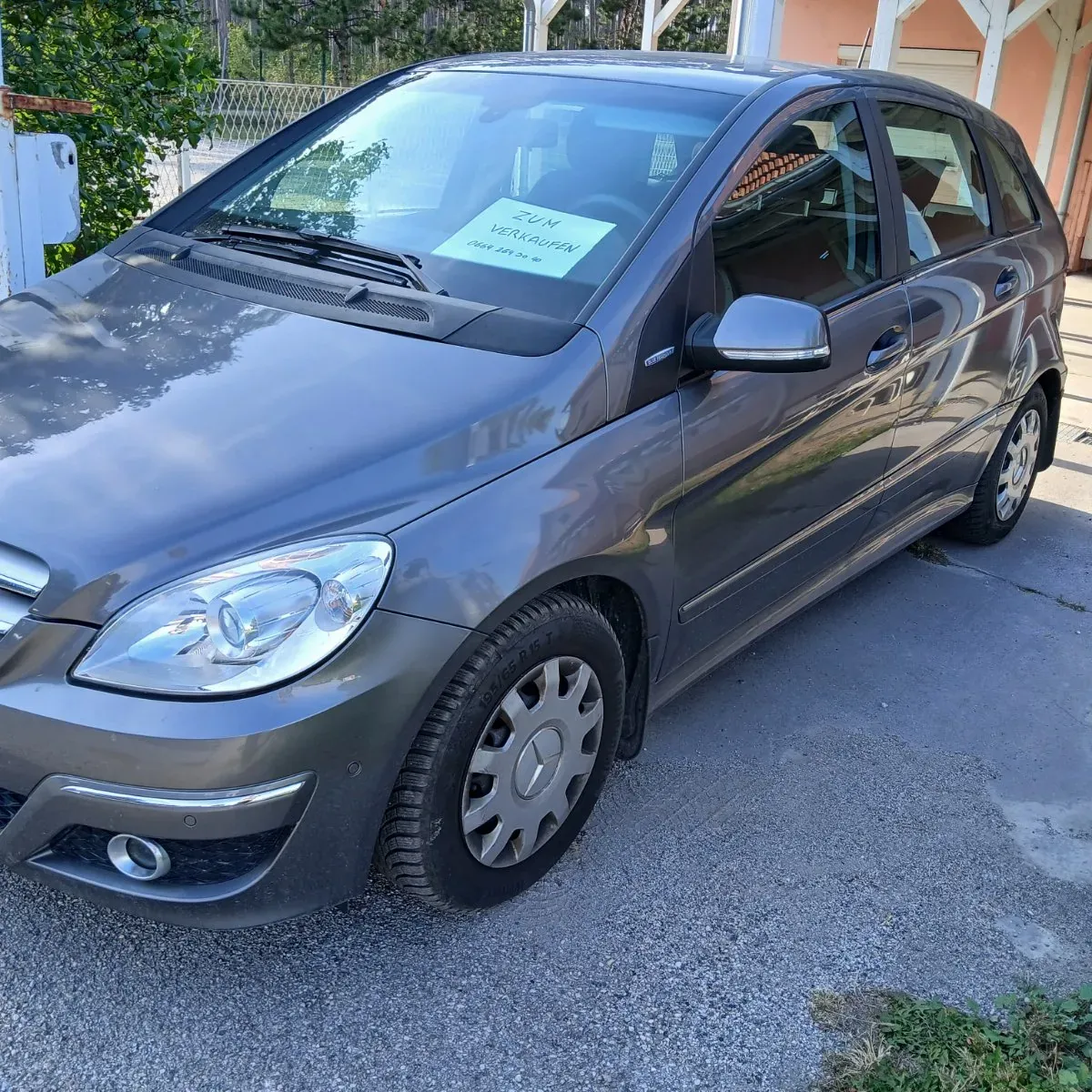 Mercedes-Benz B-Class 2009 photo 2