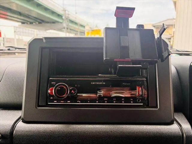 Suzuki Jimny 2021 photo 4