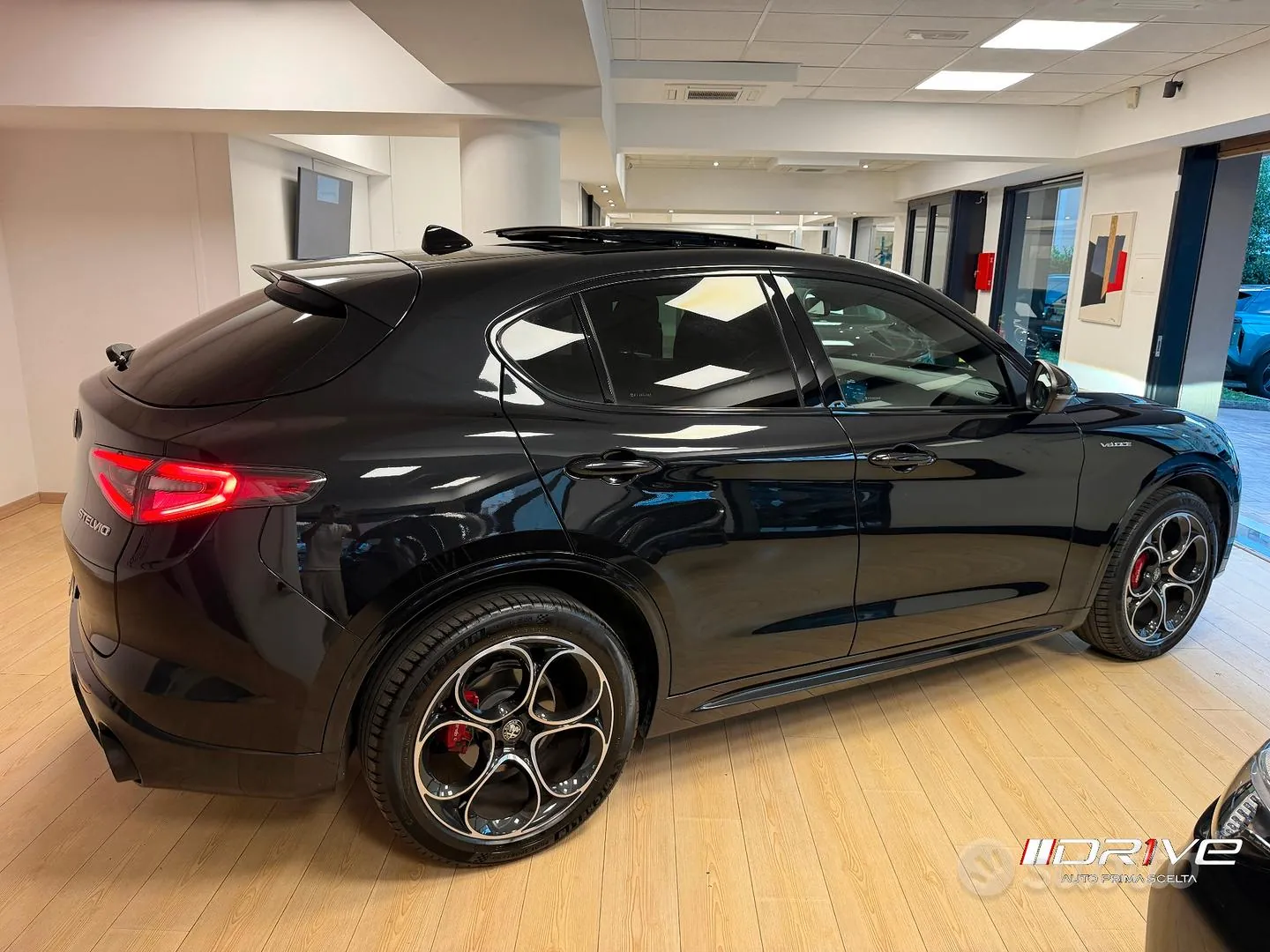 Alfa Romeo Stelvio 2023 photo 5