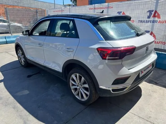 Volkswagen T-Roc 2019 photo 2