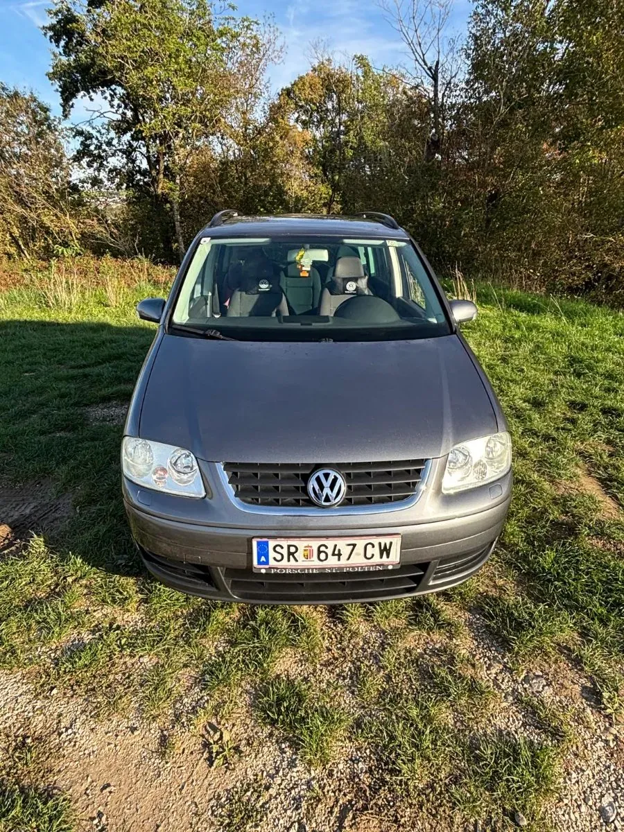 Volkswagen Touran 2006 photo 3