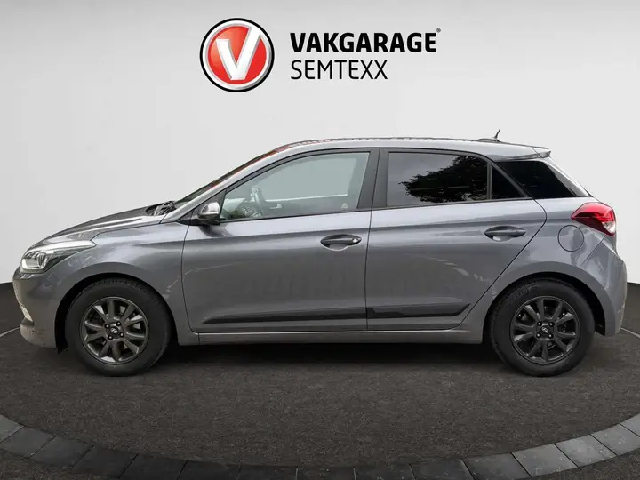 Hyundai I20 2017 photo 2