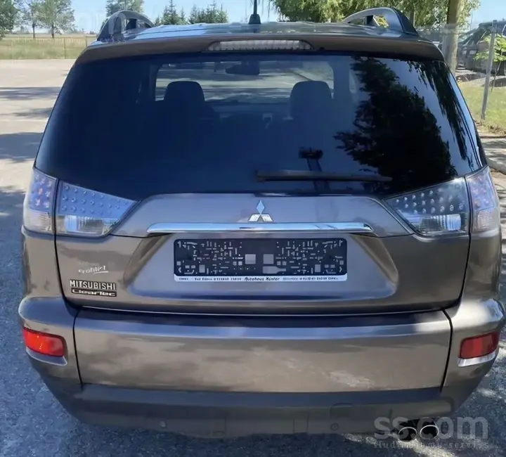 Mitsubishi Outlander 2011 photo 5