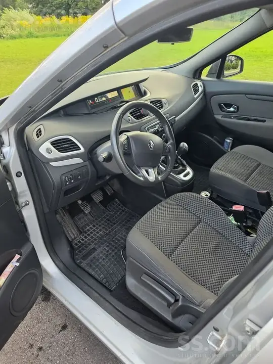 Renault Grand Scenic 2011 photo 3