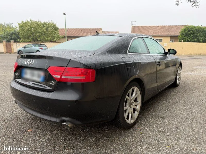 Audi A5 2011 photo 2