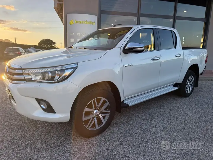 Toyota Hilux 2017 photo 2