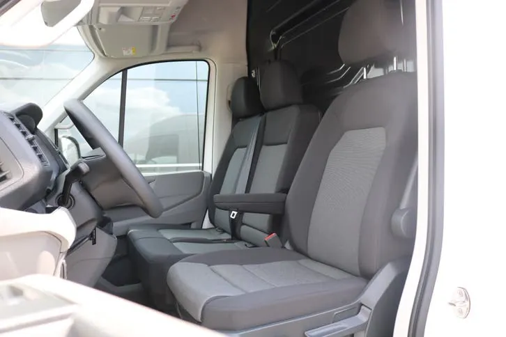 Volkswagen Crafter 2023 photo 2
