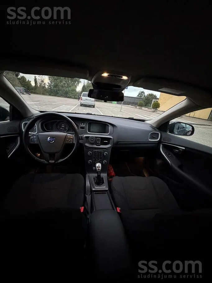 Volvo V40 2013 photo 4