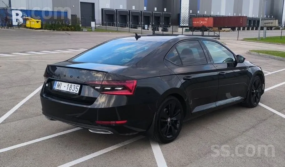 Skoda Superb 2021 photo 3