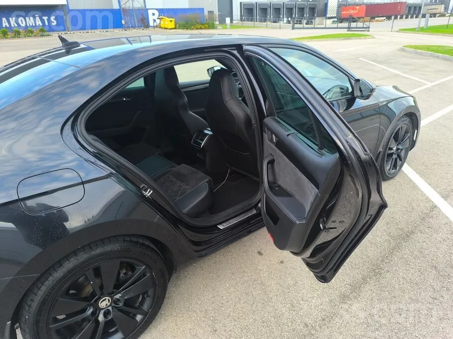 Skoda Superb 2021 photo 5
