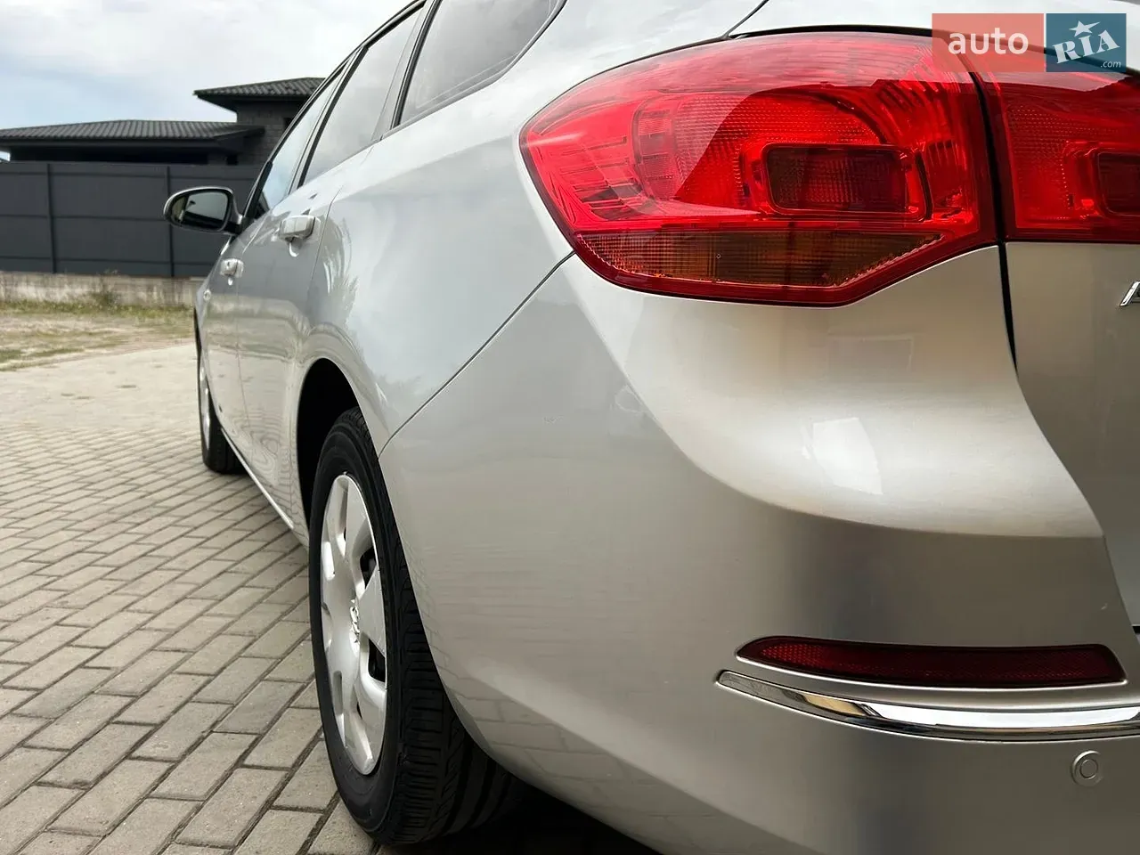 Opel Astra 2014 photo 4