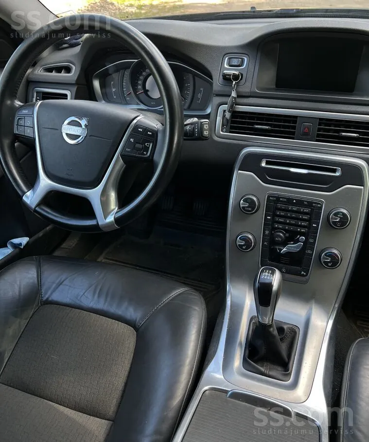 Volvo V70 2013 photo 5