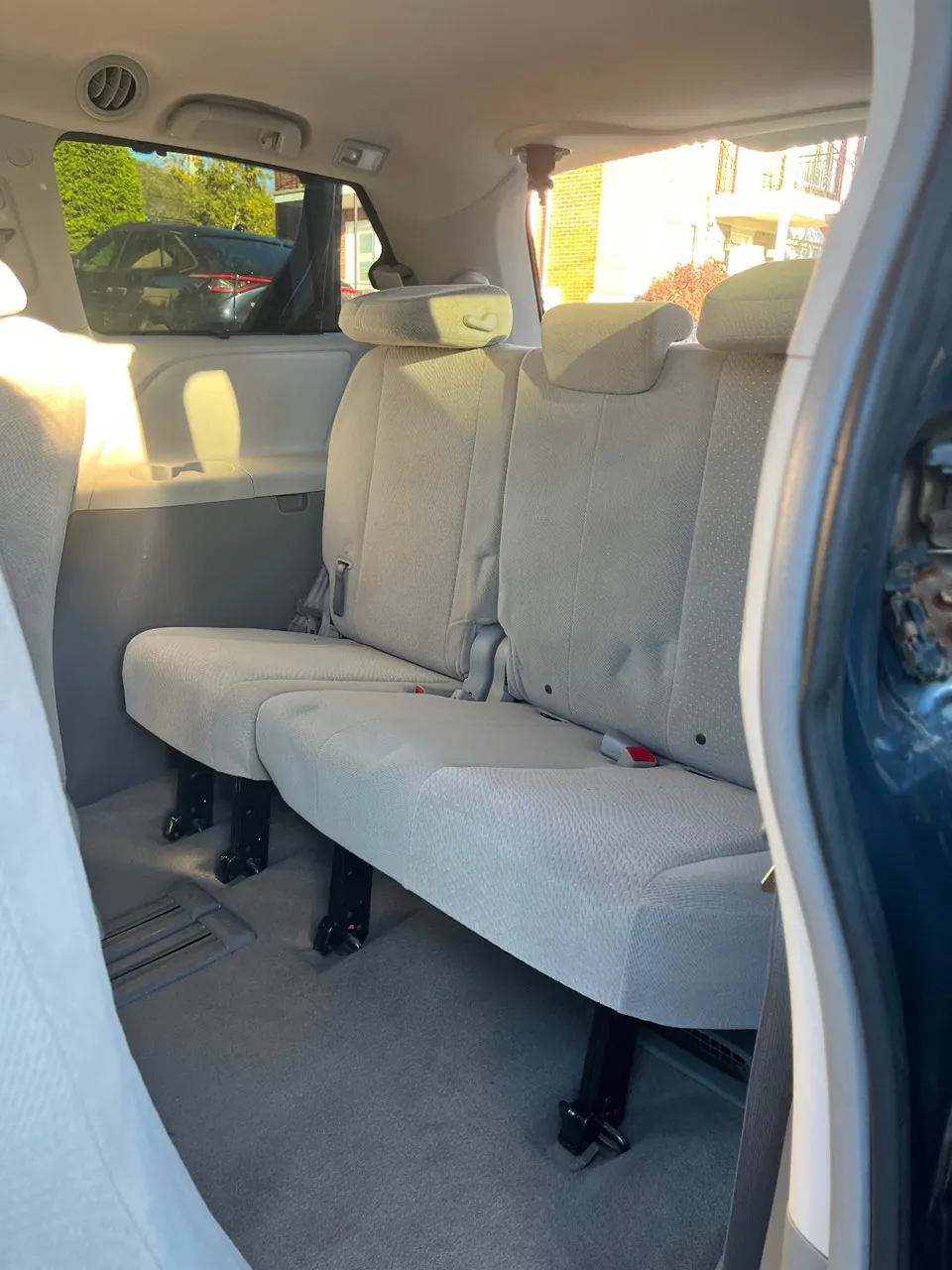 Toyota Sienna 2014 photo 2