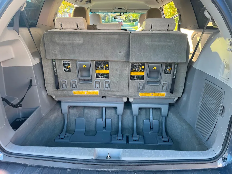 Toyota Sienna 2014 photo 4