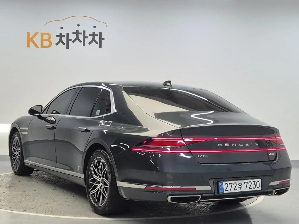 Genesis G90 2022 photo 2