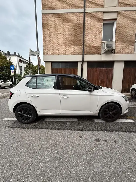 Skoda Fabia 2017 photo 2