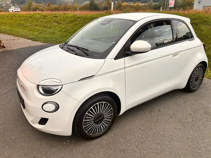 Fiat 500E