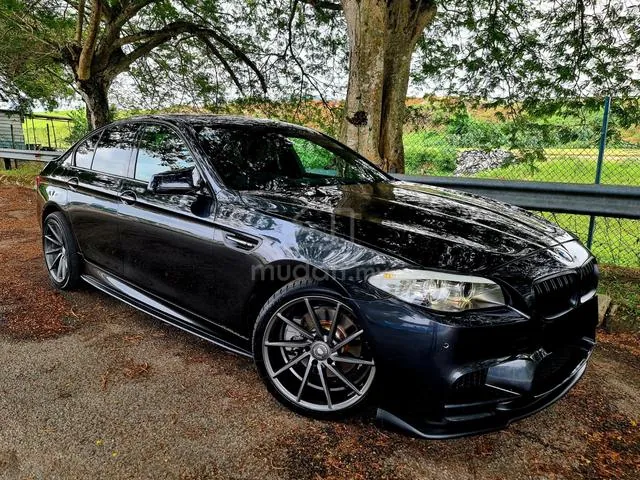 BMW 528I
