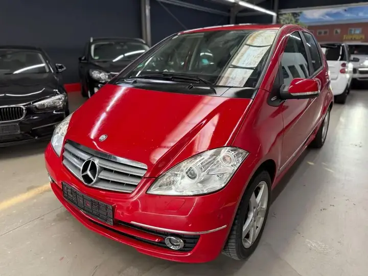 Mercedes-Benz A 200
