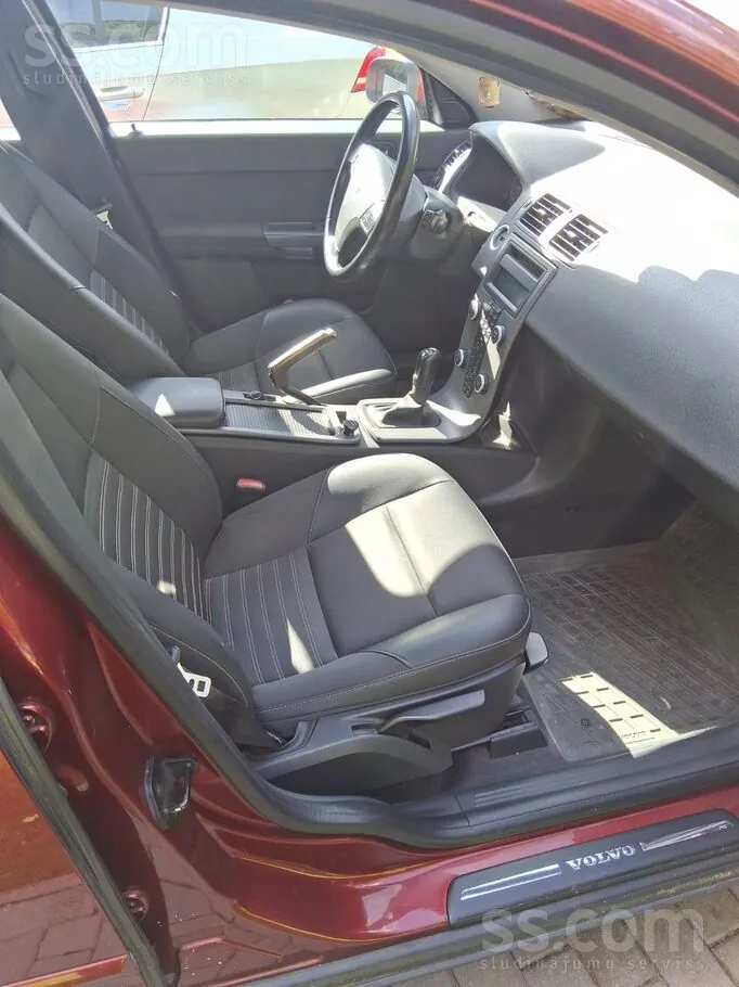 Volvo V50 2008 photo 2