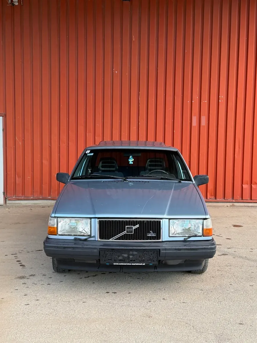 Volvo Serie 700 1990 photo 3