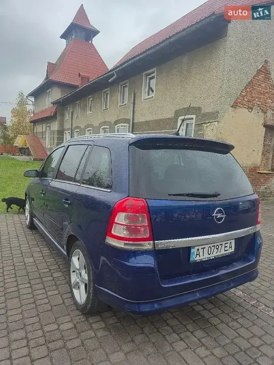 Opel Zafira 2009 photo 3