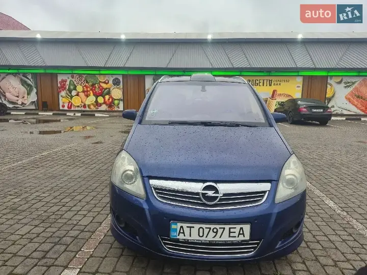 Opel Zafira 2009 photo 2