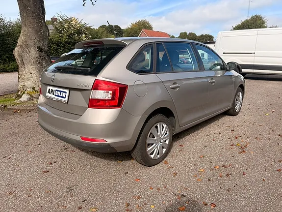 Skoda Rapid 2014 photo 3