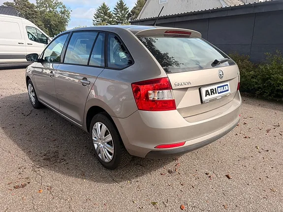 Skoda Rapid 2014 photo 4