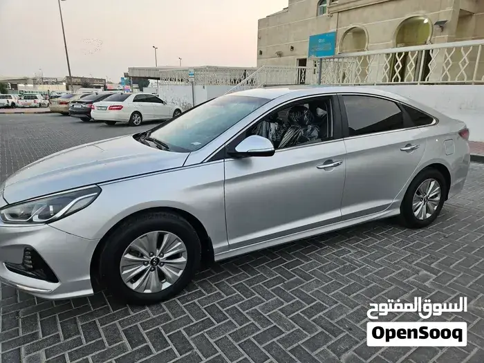 Hyundai Sonata 2019 photo 2