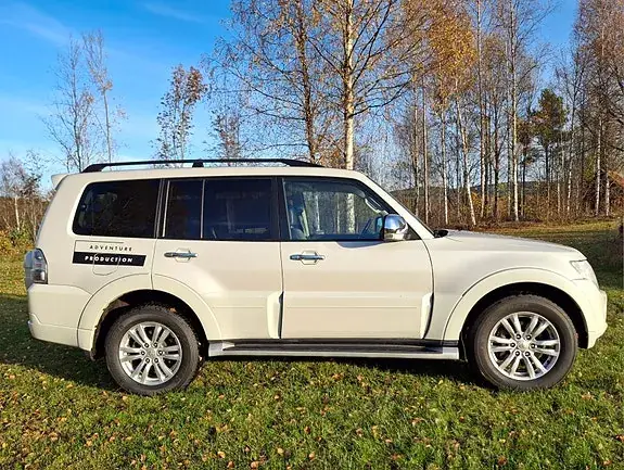 Mitsubishi Pajero 2014 photo 3