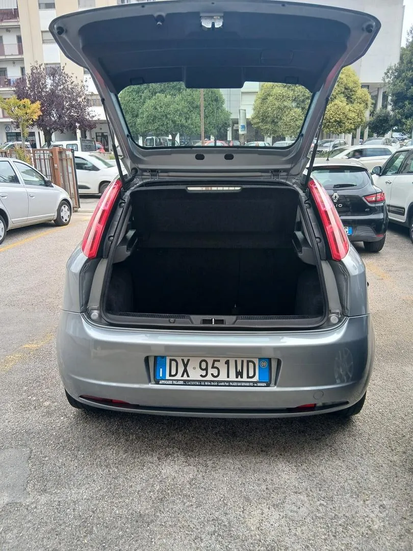 Fiat Grande Punto 2009 photo 5